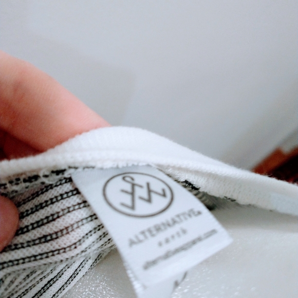 Alternative Striped Top-Medium - Picture 4 of 5